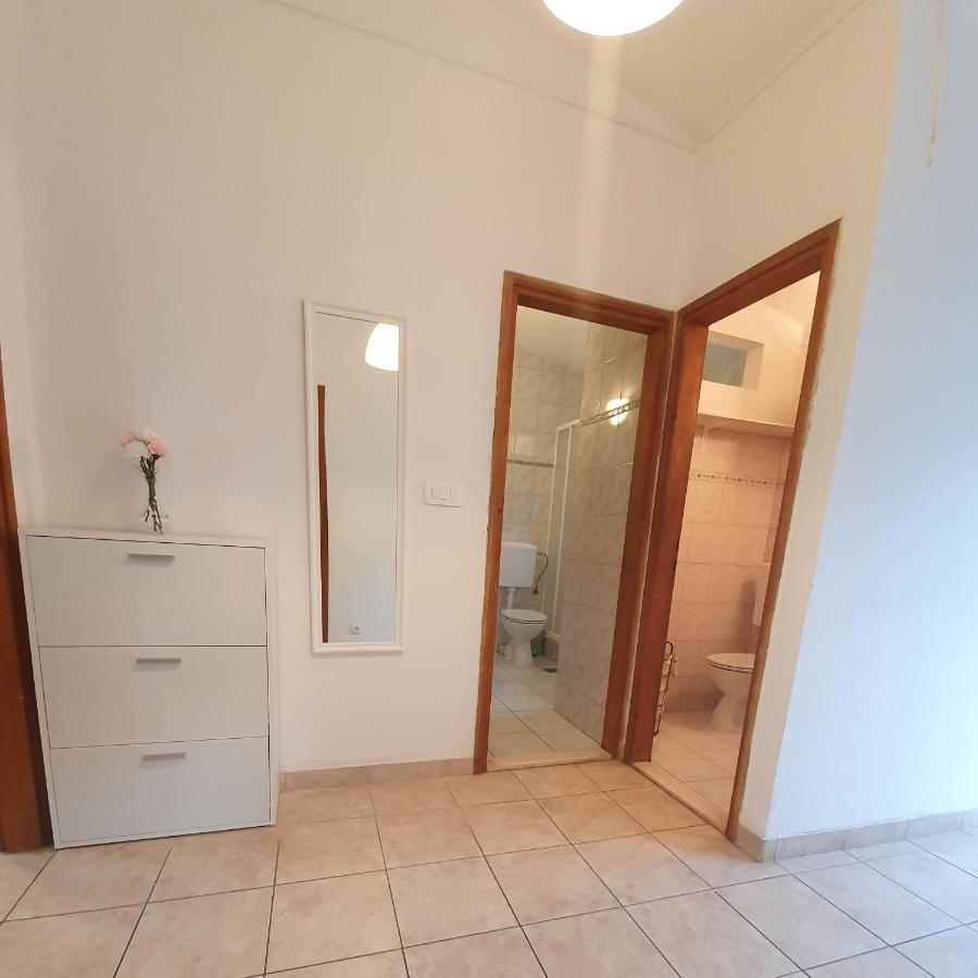 Apartment Zadoda Omis Exterior photo