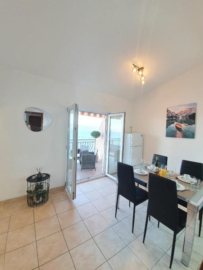 Apartment Zadoda Omis Exterior photo
