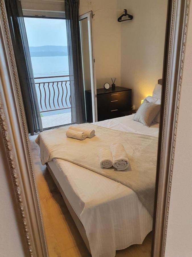 Apartment Zadoda Omis Exterior photo