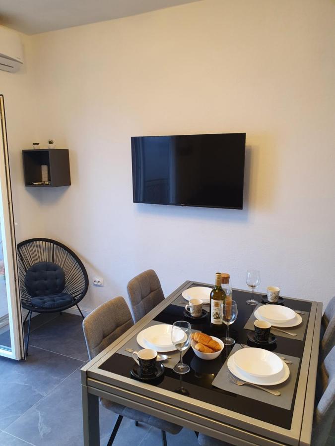 Apartment Zadoda Omis Exterior photo