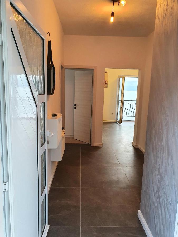 Apartment Zadoda Omis Exterior photo
